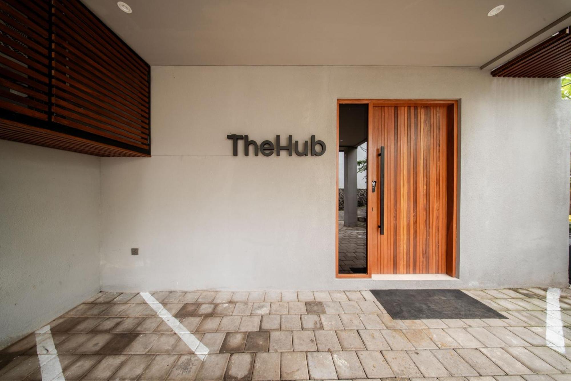 Thehub Pererenan Coworking, Pool And Rooftop 坎古 外观 照片